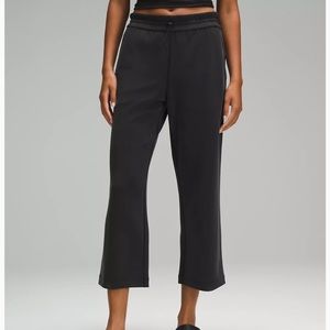 Lululemon Softstreme High-Rise Straight Leg Cropped Pant Sz 4